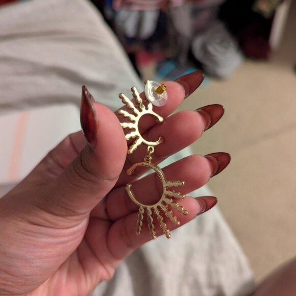 Baublebar Sunburst Earrings. - Picture 3 of 3